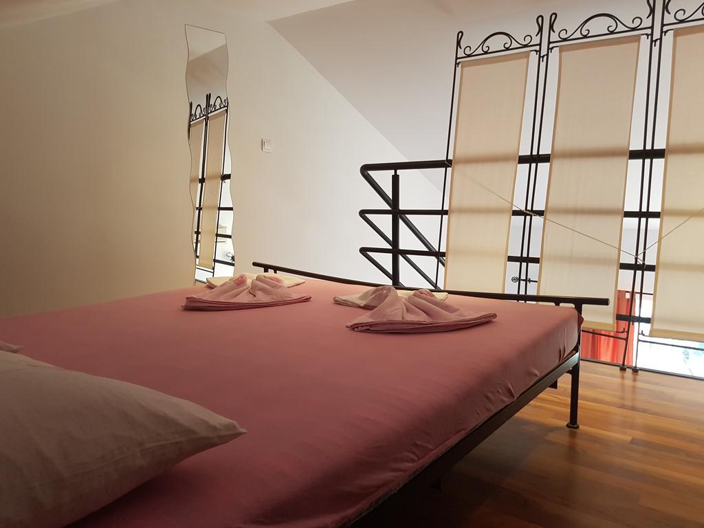 Apartments Mirela Gradac (Split-Dalmatia) Exterior foto
