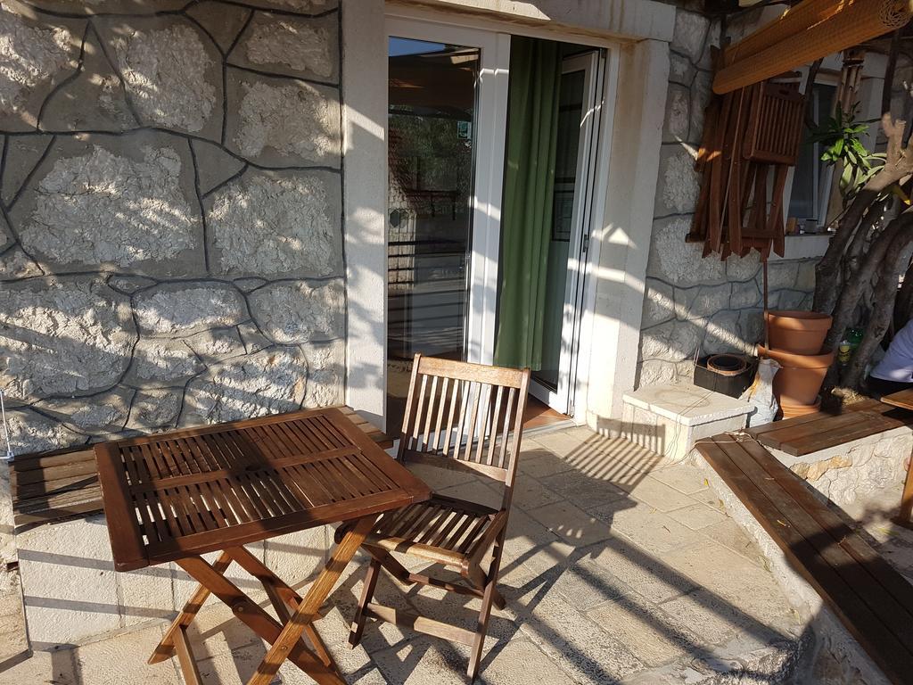 Apartments Mirela Gradac (Split-Dalmatia) Exterior foto
