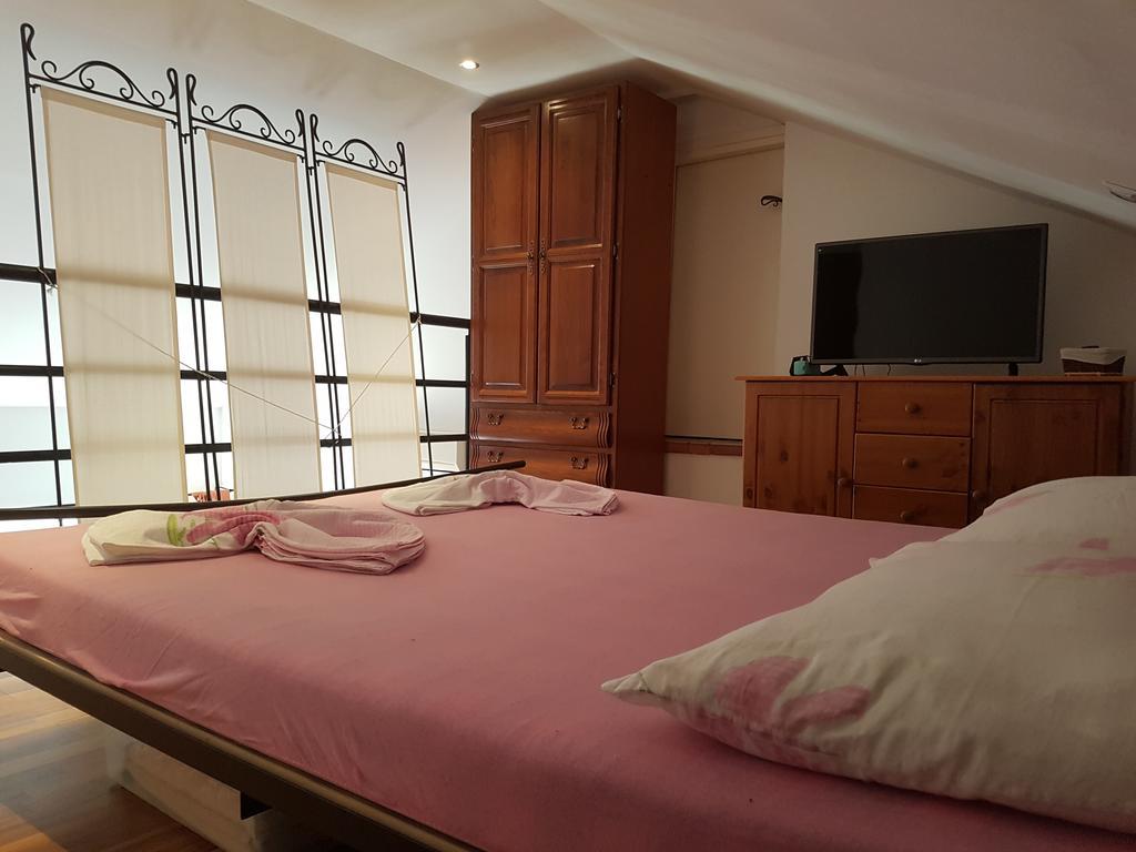 Apartments Mirela Gradac (Split-Dalmatia) Exterior foto
