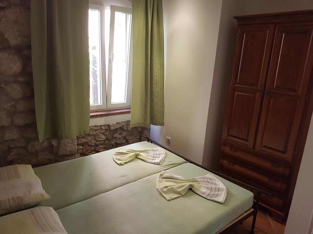 Apartments Mirela Gradac (Split-Dalmatia) Exterior foto