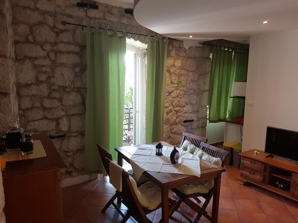 Apartments Mirela Gradac (Split-Dalmatia) Exterior foto