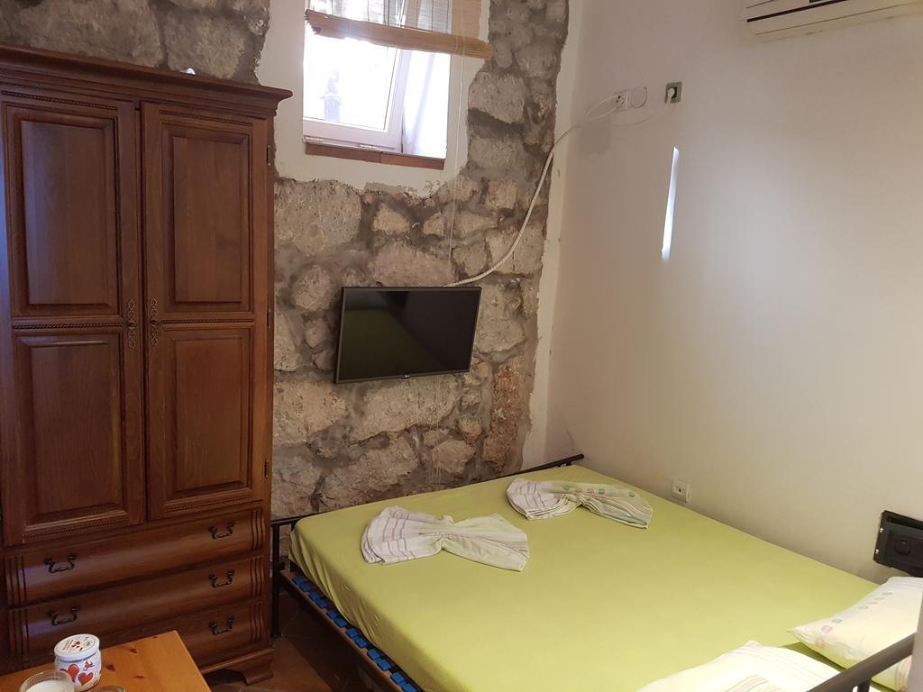 Apartments Mirela Gradac (Split-Dalmatia) Exterior foto