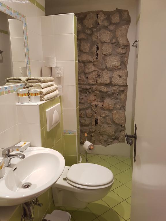 Apartments Mirela Gradac (Split-Dalmatia) Exterior foto